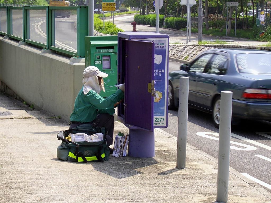 Post (Mail)